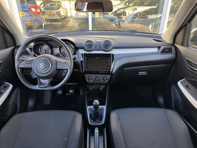 Suzuki SWIFT 1.2 Select Smart Hybrid * Stoelverwarming * Achteruitrijcamera * Bluetooth *