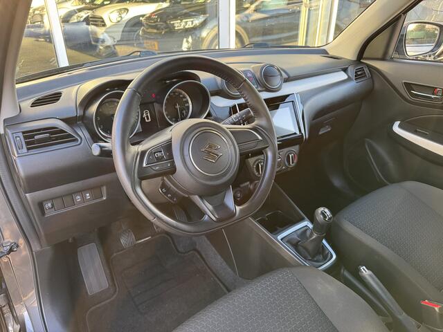 Suzuki SWIFT 1.2 Select Smart Hybrid * Stoelverwarming * Achteruitrijcamera * Bluetooth *