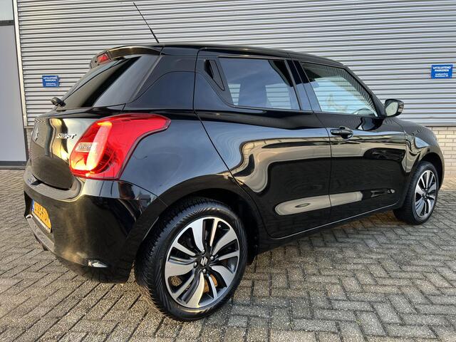 Suzuki SWIFT 1.2 Stijl Automaat | Apple Carplay & Android Auto | Climate Control | Adaptieve Cruise Control | Elek. Inklapbare Buitenspiegels | All Season Banden