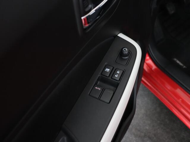 Suzuki SWIFT 1.2 Comfort Smart Hybrid | Airconditioning | Metallic lak | Bluetooth |