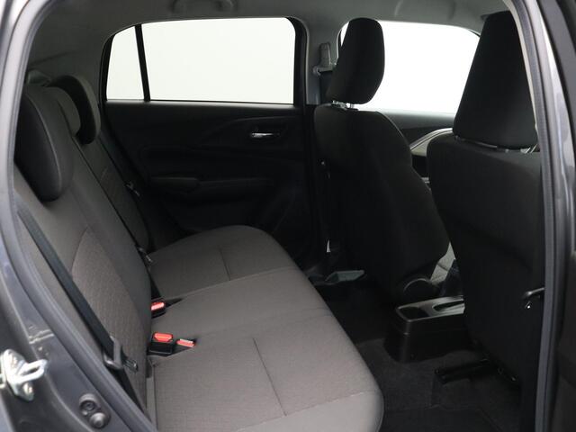 Suzuki SWIFT 1.2 Select Smart Hybrid | Stoelverwarming | Navigatie | Apple Carplay & Android Auto | Parkeersensoren |