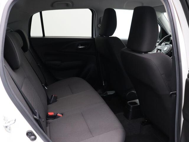 Suzuki SWIFT 1.2 Select Smart Hybrid | Stoelverwarming | Navigatie | Apple Carplay & Android Auto | Parkeersensoren |