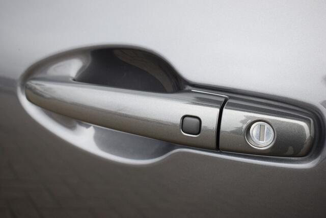 Suzuki SWIFT 1.4 Sport Smart Hybrid | 1ste Eigenaar | Navigatie | Camera | Stoelverwarming |