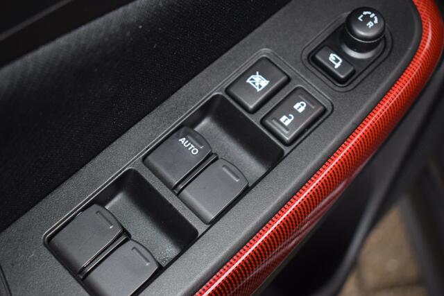 Suzuki SWIFT 1.4 Sport Smart Hybrid | 1ste Eigenaar | Navigatie | Camera | Stoelverwarming |