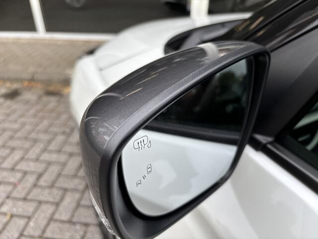 Suzuki SWIFT 1.2 Style Smart Hybrid