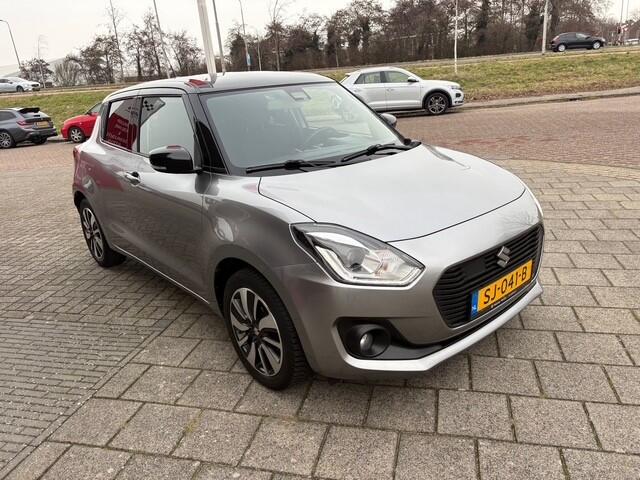Suzuki SWIFT 1.2 Stijl | Navi | Cruise | Camera | 72.308 km Dealeronderhouden