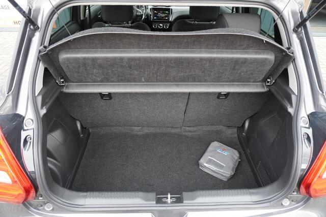 Suzuki SWIFT 1.2 Stijl Smart Hybrid | Stootlijstenset | Spoiler | Climate Control | Luxe uitvoering
