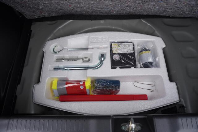 Suzuki SWIFT 1.2 Stijl Smart Hybrid | Stootlijstenset | Spoiler | Climate Control | Luxe uitvoering