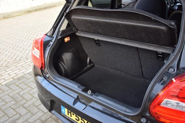 Suzuki SWIFT 1.2 Stijl Smart Hybrid | 1e eigenaar | Slechts 36.949KM!| Two-tone kleur |