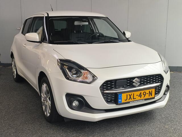 Suzuki SWIFT 1.2 Select Smart Hybrid uit 2023 Rijklaar + 12 maanden Bovag-garantie Henk Jongen Auto's in Helmond, al 50 jaar service zoals 't hoort!