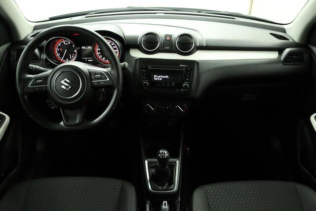 Suzuki SWIFT 1.2 Comfort Smart Hybrid | Airco | Cruise control adaptive | Bluetooth | All season banden |