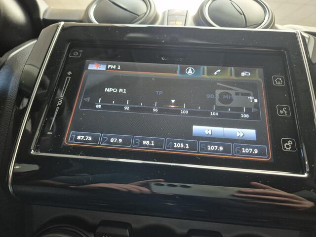 Suzuki SWIFT 1.4 Sport Smart Hybrid [CARPLAY| CLIMA| CAMERA| 17 INCH]