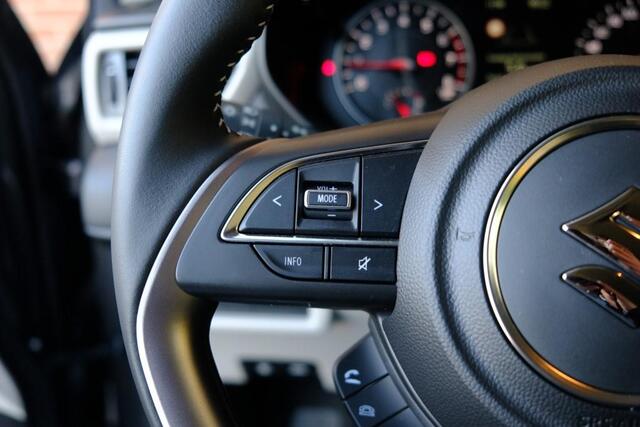 Suzuki SWIFT 1.2 82pk Style Smart Hybrid | Navi | App Connect | Climate | Adaptive Cruise | Camera | Keyless | Stoelverwarming