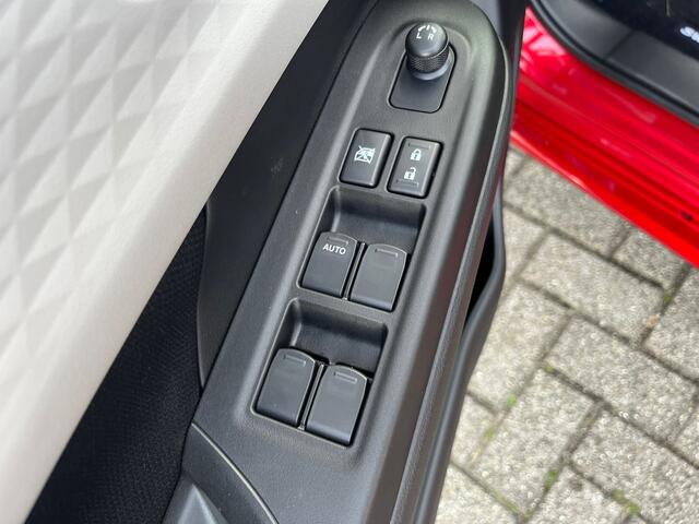 Suzuki SWIFT 1.2 Select Smart Hybrid | Direct uit voorraad leverbaar | tot 10 jaar garantie!