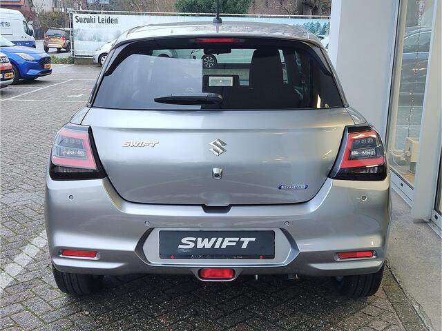 Suzuki SWIFT 1.2 SELECT SMART HYBRID AUTOMAAT Direct Leverbaar | Tot 10 JAAR GARANTIE! | Inclusief ¤ 1.500,- Voorraad Voordeel