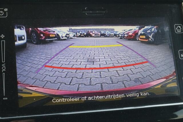 Suzuki SWIFT 1.2 Style Smart Hybrid AdaptiveCruise/Navi/Keyless