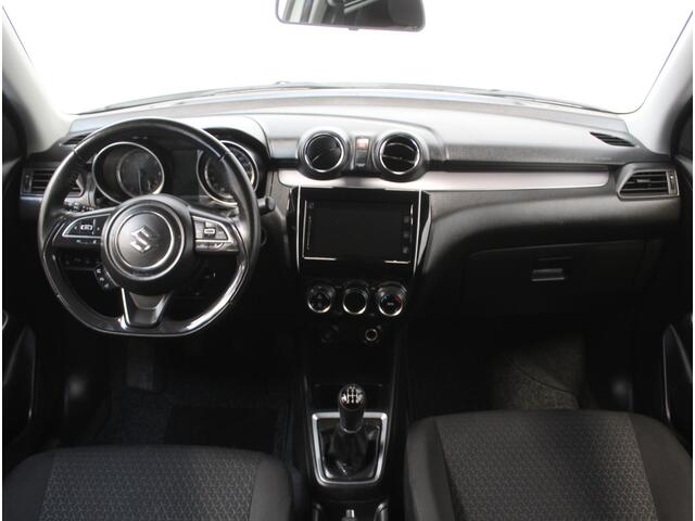 Suzuki SWIFT 1.2 Style Smart Hybrid CARPLAY | CLIMATE | ADAPCRUISE | DAB | NAVI | LMV16 | CAMERA | PDCA | LED | STOELVERW