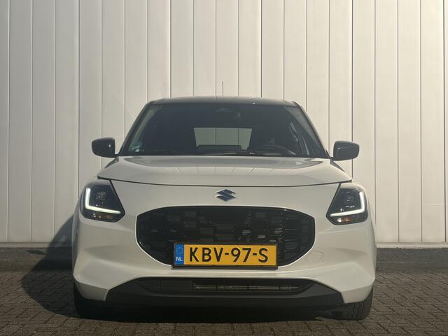 Suzuki SWIFT 1.2 Style Smart Hybrid Automaat Bi-Tone Keyless 4Seasons Navi Carplay Cruise