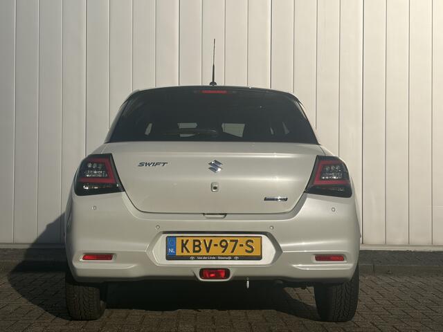 Suzuki SWIFT 1.2 Style Smart Hybrid Automaat Bi-Tone Keyless 4Seasons Navi Carplay Cruise