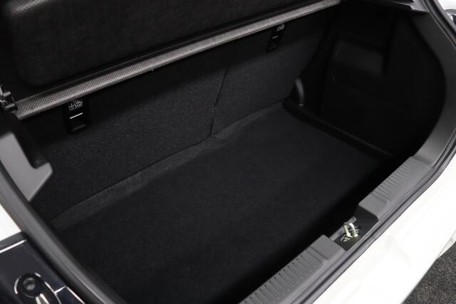 Suzuki SWIFT 1.2 Automaat Style Smart Hybrid | Nieuw uit vooraad Leverbaar! | Adaptive-cruise | Camera | Clima | Parkeerhulp | Navigatie | Apple Carplay & Android Auto | Keyless | Stoelverwarming | Dodehoekdetectie