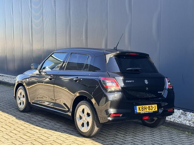 Suzuki SWIFT 1.2 Style Smart Hybrid | Camera | Parkeersensoren | Navigatie | Stoelverwarming | Apple Carplay/Android Auto | Cruise control