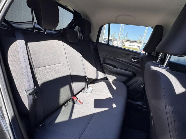 Suzuki SWIFT 1.2 Style Smart Hybrid | Camera | Parkeersensoren | Navigatie | Stoelverwarming | Apple Carplay/Android Auto | Cruise control