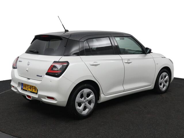 Suzuki SWIFT 1.2 Select Smart Hybrid | Stoelverwarming | Keyless Entry | Navigatie | Parkeersensoren en Camera |