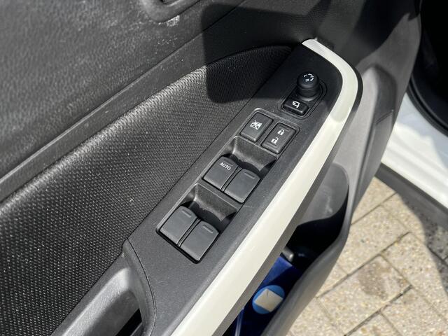 Suzuki SWIFT 1.2 Stijl Smart Hybrid Sportline | GT pakket | Spoiler | Dealeronderhouden |