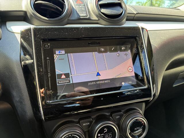 Suzuki SWIFT 1.0 Stijl Automaat 110PK | Achteruitrijcamera | Adaptieve Cruise Control | Climate Control | Carplay | Navigatie