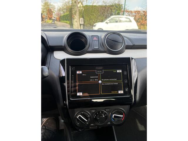 Suzuki SWIFT 1.2 Select incl. airco en verwarm. voorstoelen incl. Carplay en a.uitrijcamera