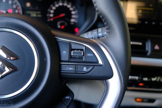 Suzuki SWIFT 1.2 82pk Style Smart Hybrid | Navi | App Connect | Climate | Adaptive Cruise | Camera | Keyless | Stoelverwarming