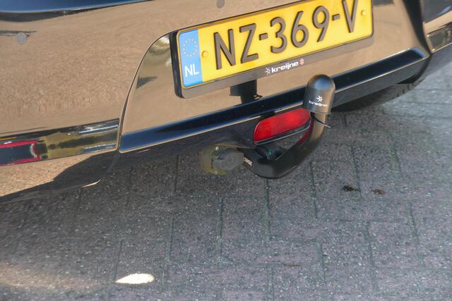 Suzuki SWIFT 1.0 Stijl Smart Hybrid | RIJKLAARPRIJS | TREKHAAK | NAVIGATIE |