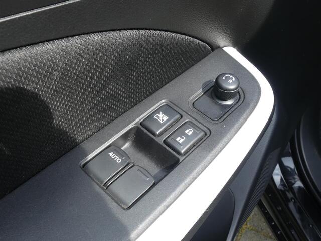 Suzuki SWIFT 1.2 Select Camera, Navigatie, Airco, Lichtmetalen velgen, Stoelverw.