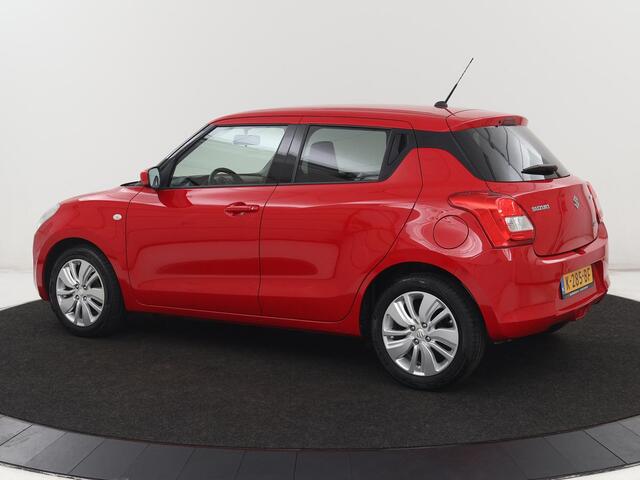 Suzuki SWIFT 1.2 Select Smart Hybrid | Stoelverwarming | Carplay | Camera | Airco | Cruise control | Bluetooth | Getint glas
