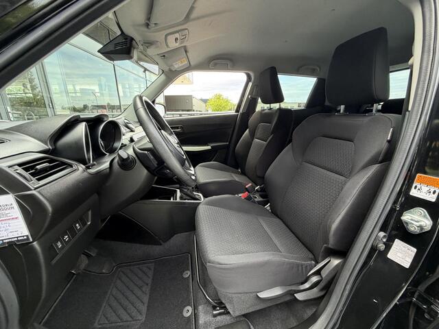 Suzuki SWIFT 1.0 Stijl Automaat 110PK | Achteruitrijcamera | Adaptieve Cruise Control | Climate Control | Carplay | Navigatie