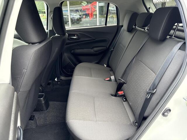 Suzuki SWIFT 1.2 Select Smart Hybrid **TWEEDE PINKSTERDAG GEOPEND/ STOELVERWARMING/ KEYLESS/ DODEHOEK DETECTIE**