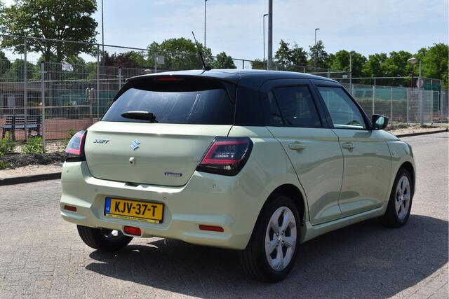 Suzuki SWIFT 1.2 Select Smart Hybrid Navigatie | Camera | Airco | LM Velgen | Stoelverwarming | Automaat |