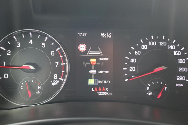 Suzuki SWIFT 1.2 Style Smart Hybrid AdaptiveCruise/Navi/Keyless