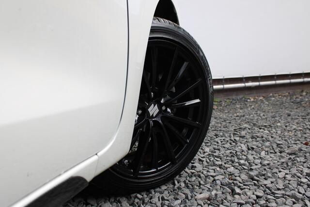 Suzuki SWIFT 1.2 Select 17"' Velgen, Carbon Pakket, Achteruitrijcamera