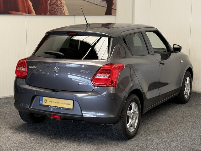 Suzuki SWIFT 1.2 5 DEURS AUTOMAAT SELECT SMART HYBRID NAVIGATIE APPLE CARPLAY- ACHTERUITRIJ CAMERA- AIRCO- STUURBEDIENING- ZEER MOOI !!