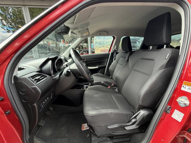 Suzuki SWIFT 1.2 Select Smart Hybrid | Adaptieve Cruise Control | Achteruitrijcamera met sensoren achter | BSM | Carplay | Navigatie | Trekhaak afneembaar