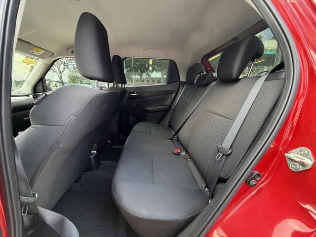 Suzuki SWIFT 1.2 Select Smart Hybrid 83PK | Navigatie | Achteruitrijcamera met parkeersensoren achter | Carplay | Stoelverwarming | Adaptieve Cruise Control