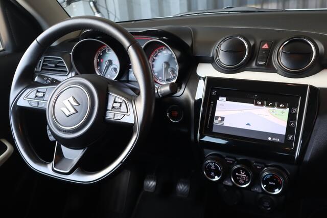 Suzuki SWIFT 1.2 Stijl Smart Hybrid Trekhaak | All Seasons | Adaptive Cruise