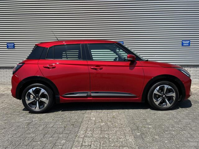 Suzuki SWIFT 1.2 Style Smart Hybrid | Cito Voertuig | Trekhaak | Lage Kilometerstand | Apple Carplay & Android Auto | Climate Control