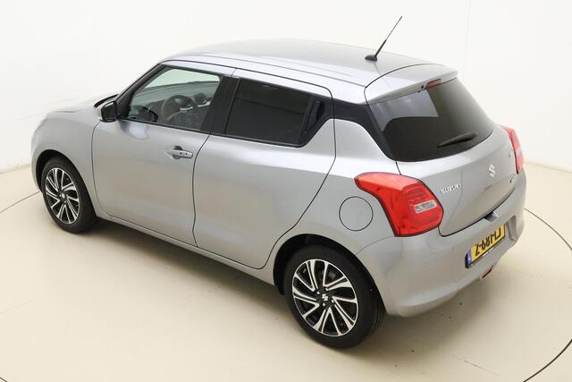 Suzuki SWIFT 1.2 Style Smart Hybrid 83pk | Navigatie | Climate Control | Cruise Control | Stoelverwarming | Camera | Lichtmetalen Velgen | Apple Carplay - Android Auto