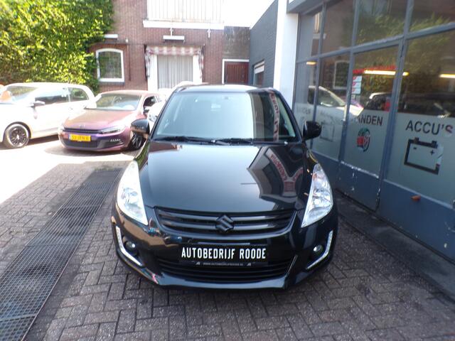 Suzuki SWIFT 1.2 Exclusive BLACKLINE ZEER MOOI, 1 EIGENAAR,NIUEWE APK !!! LET OP DONDERDAG EN VRIJDAG TROPEN TIJDEN VAN 07:00 tot 14:00 !!