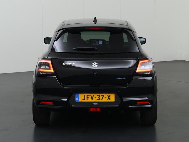 Suzuki SWIFT 1.2 Style Smart Hybrid | Navigatie | Parkeercamera | Cruise Control Adaptief | Climate Control | Stoelverwarming |