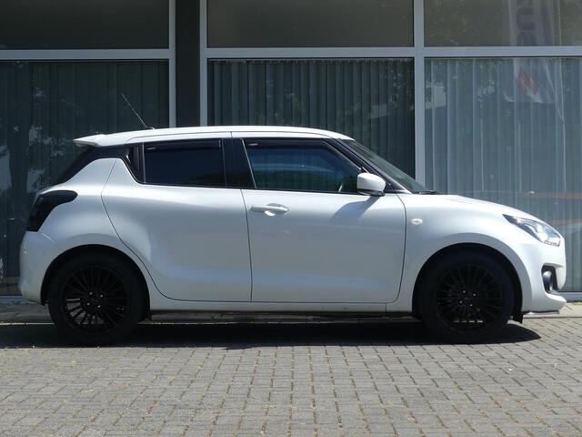 Suzuki SWIFT 1.2 Style Smart Hybrid Apple Carpl/Andr Auto, Camera, Park. sensoren, Dodehoek detectie