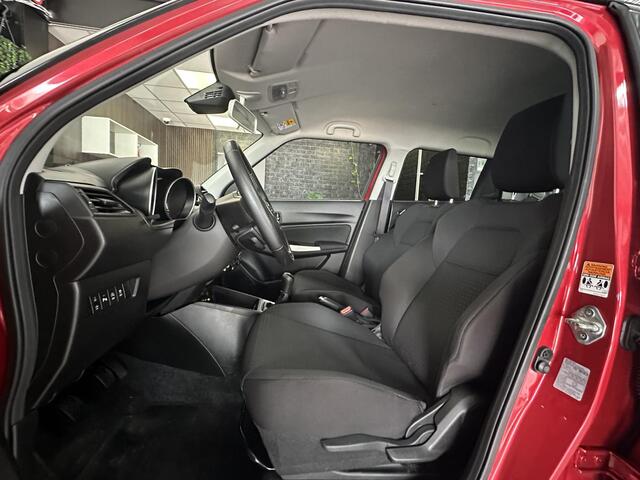 Suzuki SWIFT 1.2 Select Smart Hybrid | Achteruitrijcamera | Stoelverwarming | Carplay | Airco | LMV 16 |