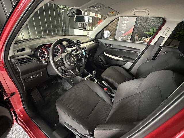 Suzuki SWIFT 1.2 Select Smart Hybrid | Achteruitrijcamera | Stoelverwarming | Carplay | Airco | LMV 16 |